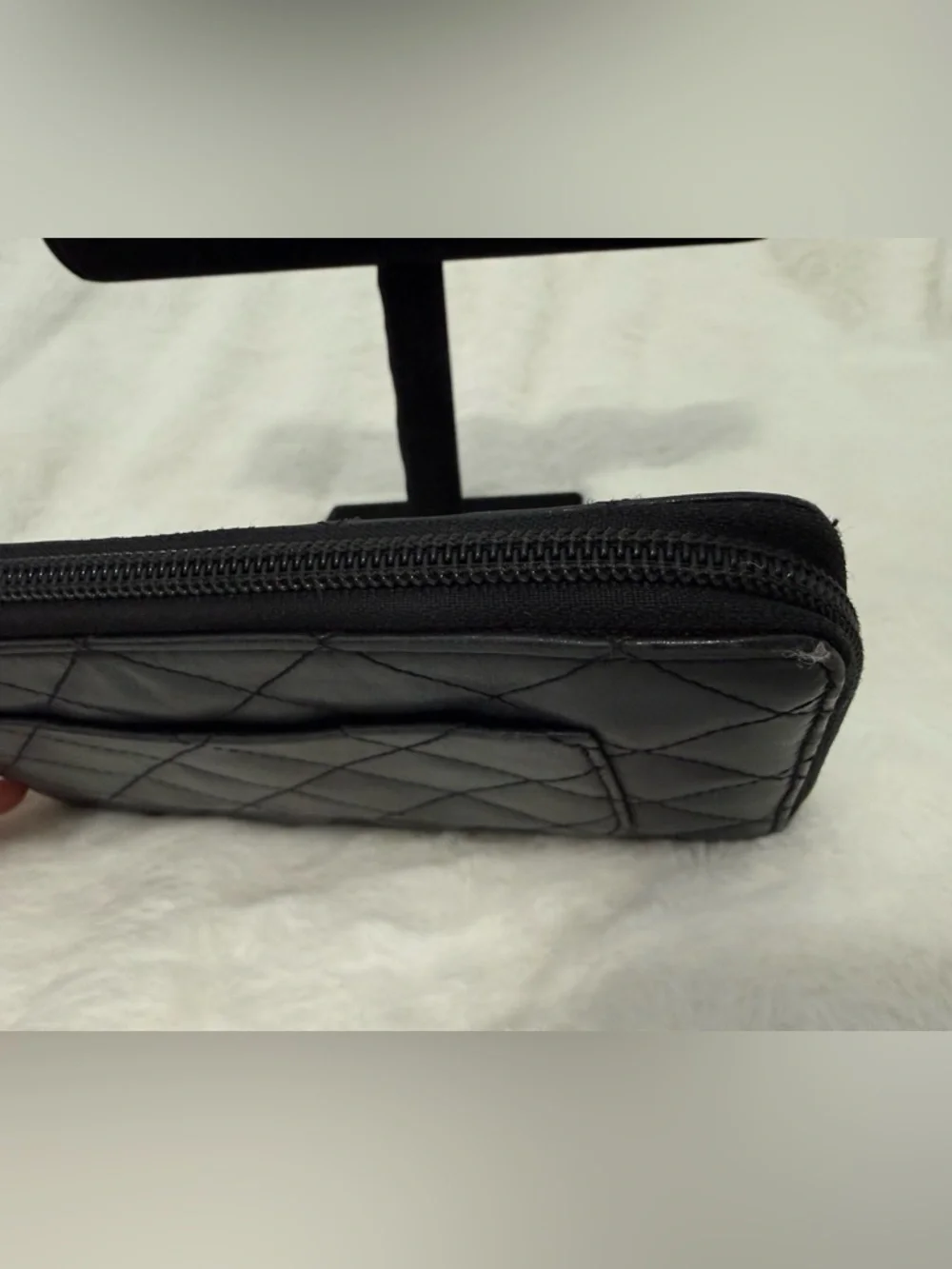 Black Quilted Leather Wallet with Interlocking CC Detail - Picture 4 of 11